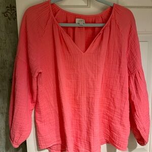 LOFT coral, flowy gauze top. Great with white pants or capris. Very comfy